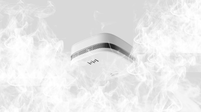 Smart Smoke Detector vs Traditional Smoke Detector, It's Time to Switch!